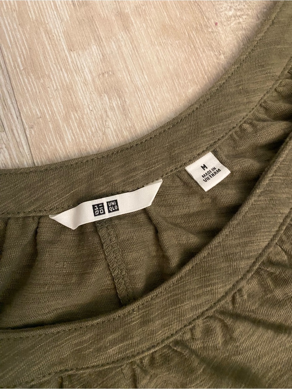 Uniqlo Olive Sleeveless Midi Dress with Waist Tie - Picture 5 of 7